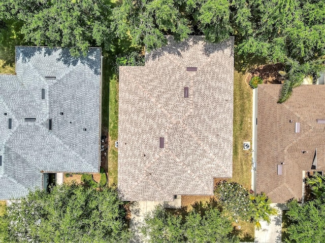 aerial view of property and surrounding area