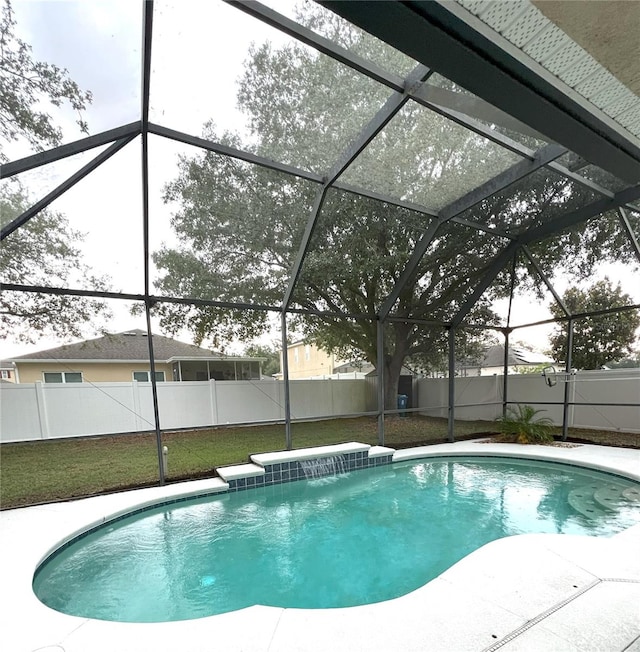 108 Whispering Pines Way, Davenport, FL 33837 - view of pool with glass enclosure