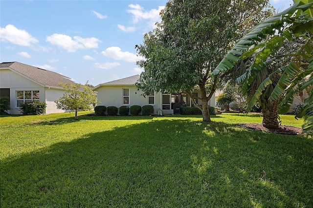 5604 Gulf Stream St, Tavares, FL 32778 - view of grassy yard