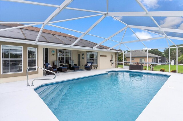 5400 Saddleback Ct, Lady Lake, FL 32159 - swimming pool with outdoor lounge area, a patio area, and a lanai