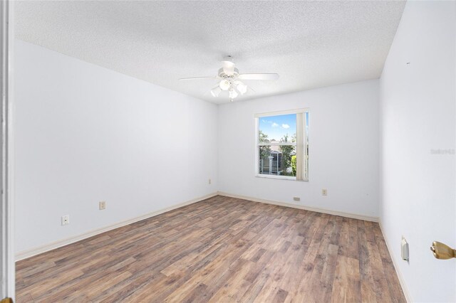 17068 SE 96th Chapelwood Cir, The Villages, FL 32162 - photo 27