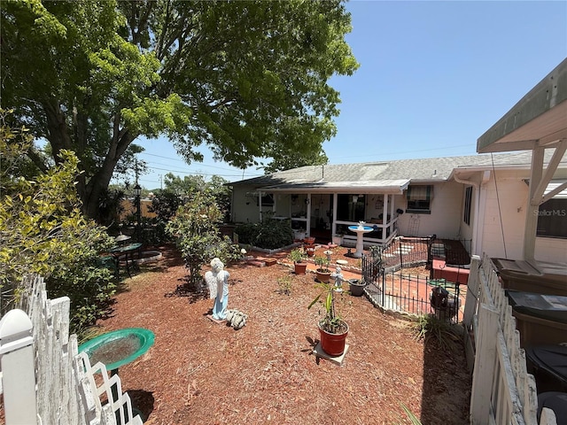 603 W Seminole Ave, Eustis, FL 32726 - view of yard featuring fence