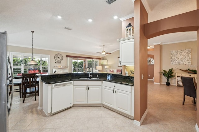 17108 SE 76th Creekside Cir, The Villages, FL 32162 - kitchen featuring a sink, white dishwasher, crown molding, a peninsula, and ceiling fan