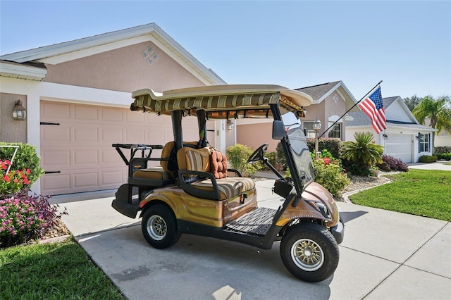 17108 SE 76th Creekside Cir, The Villages, FL 32162 - view of front of property with driveway, stucco siding, and an attached garage