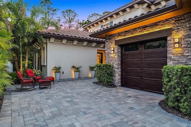 10122 Royal Island Ct, Orlando, FL 32836 - view of patio terrace at dusk