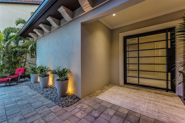 10122 Royal Island Ct, Orlando, FL 32836 - entrance to property with stucco siding and a patio