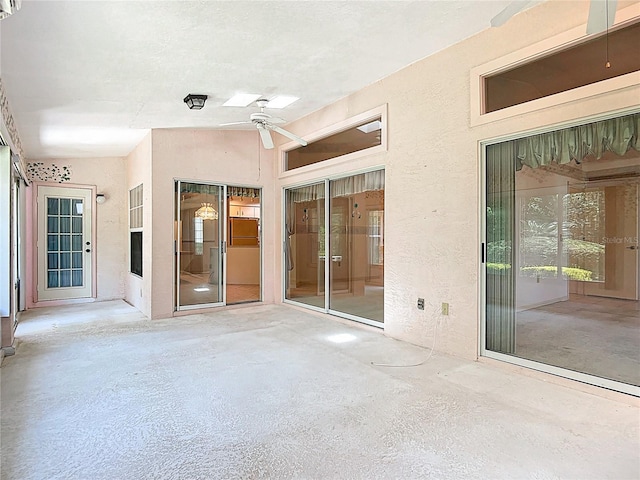 6147 N Whispering Oak Loop, Beverly Hills, FL 34465 - view of patio featuring a ceiling fan