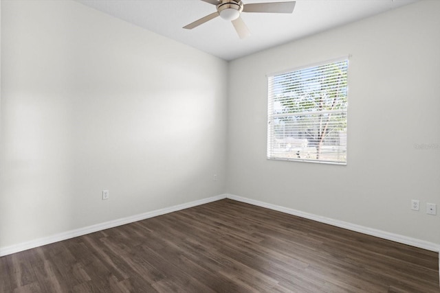 915 N Fox Meadow Ter, Crystal River, FL 34429 - unfurnished room with dark wood-style floors, baseboards, and ceiling fan