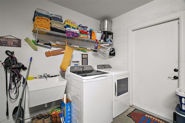 1204 Monterey Dr, Eustis, FL 32726 - washroom with washer and clothes dryer