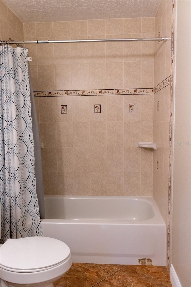 2701 S Dellwood Dr, Eustis, FL 32726 - bathroom with shower / bath combination with curtain and toilet