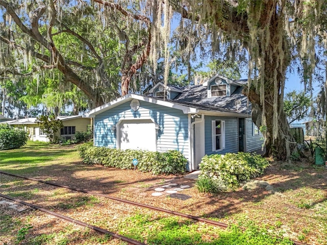 1107 Northshore Dr, Eustis, FL 32726 - view of front of house