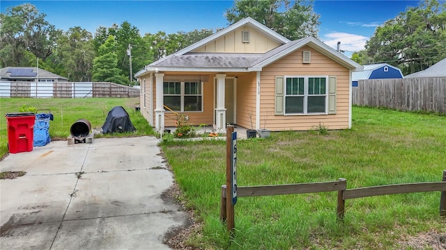 6710 Winkles St, Coleman, FL 33521 - bungalow-style house featuring board and batten siding