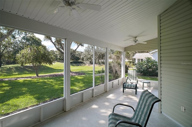 25406 Crestwater Dr, Leesburg, FL 34748 - sunroom featuring ceiling fan