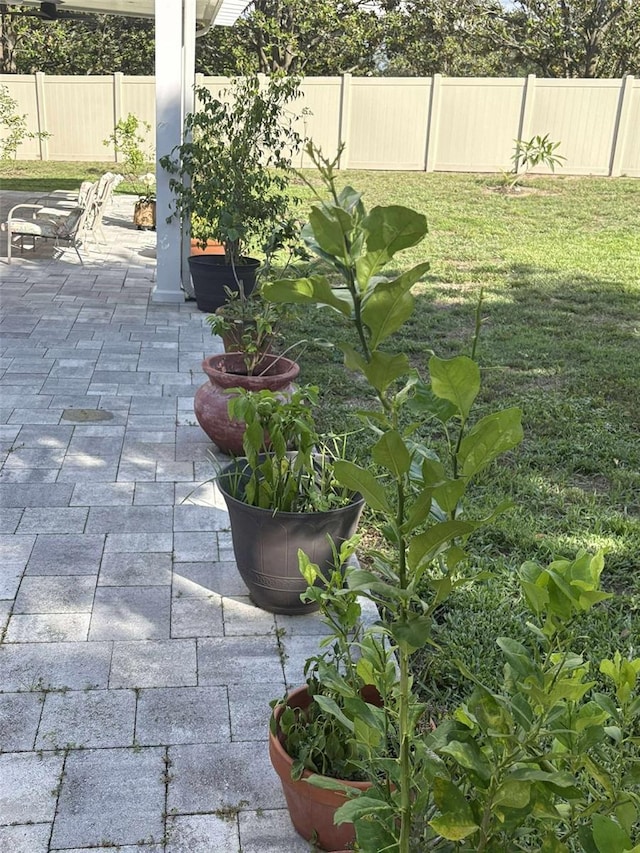11036 Bronson Rd, Clermont, FL 34711 - view of patio / terrace