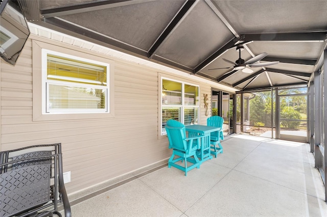 1910 Quiet Oak Ct, The Villages, FL 32162 - sunroom with ceiling fan