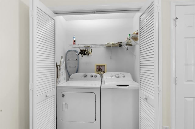 2111 Thornton Ter, The Villages, FL 32162 - laundry area with separate washer and dryer