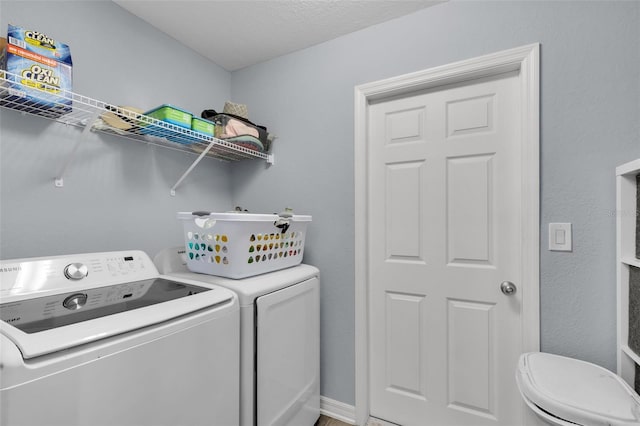 5547 SE 91st Pl, Ocala, FL 34480 - laundry room featuring independent washer and dryer