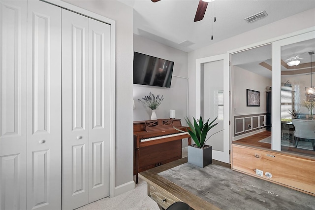 440 Bellissimo Pl, Howey In The Hills, FL 34737 - sitting room featuring ceiling fan and baseboards