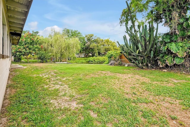 2007 Mosher Dr, Orlando, FL 32810 - view of grassy yard