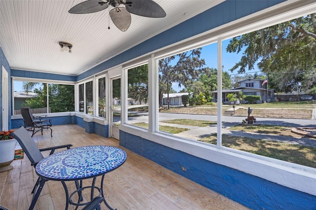 378 W Osceola St, Clermont, FL 34711 - sunroom / solarium with a ceiling fan