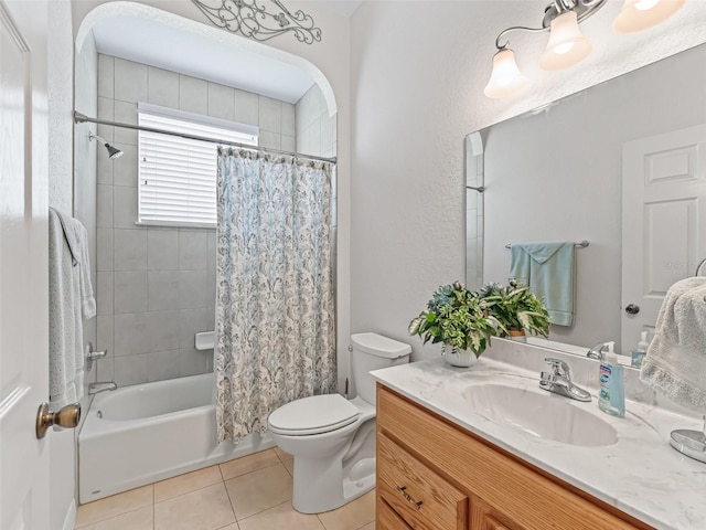 11019 SE 170th Lane Rd, Summerfield, FL 34491 - full bathroom featuring vanity, tile patterned flooring, toilet, and shower / bath combo
