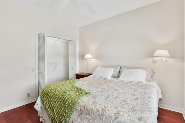 6048 Topsail Rd, Lady Lake, FL 32159 - bedroom featuring a closet, wood finished floors, and a ceiling fan