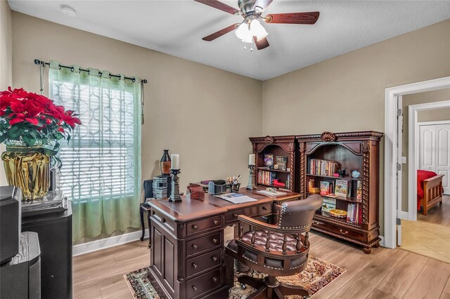 3222 San Leo Dr, Orlando, FL 32820 - office space featuring plenty of natural light, ceiling fan, light wood finished floors, and baseboards