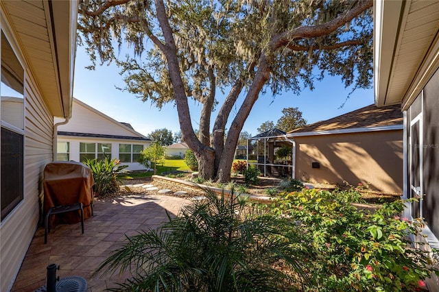 9430 SE 176th Saffold St, The Villages, FL 32162 - view of yard featuring a patio