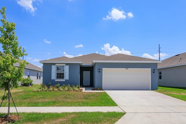520 Silver Palm Dr, Haines City, FL 33844 - single story home with stucco siding, an attached garage, a front yard, concrete driveway, and a shingled roof