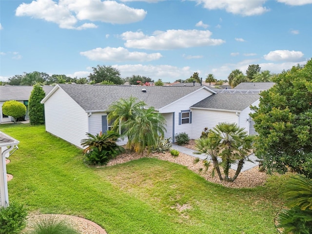 8039 SE 174th Belhaven Loop, The Villages, FL 32162 - single story home with a front yard and roof with shingles