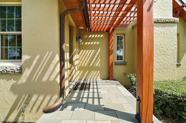 707 S Dixie Dr, Howey In The Hills, FL 34737 - view of patio / terrace with a pergola