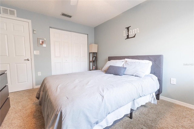 5437 Compass Pt Unit 00, Oxford, FL 34484 - carpeted bedroom featuring a closet, a ceiling fan, and baseboards