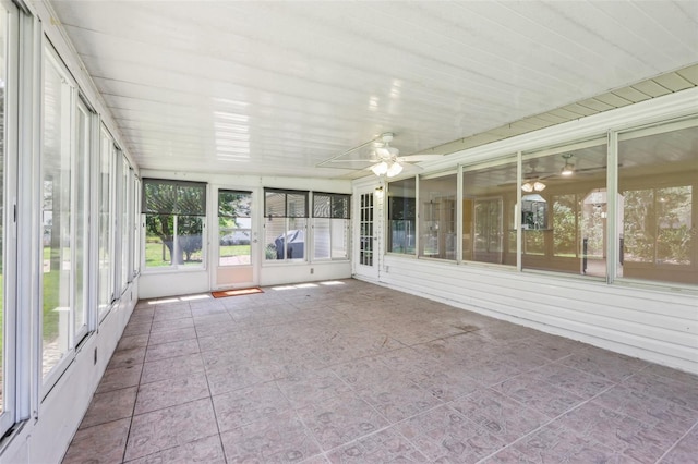 1011 Dundee Cir, Leesburg, FL 34788 - unfurnished sunroom with ceiling fan