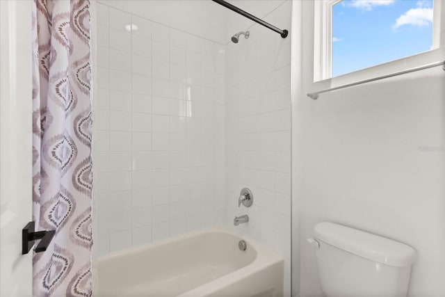 17700 Sawgrass Run, Tavares, FL 32778 - full bath with shower / bath combo with shower curtain and toilet