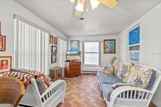 2542 N Regatta Pt, Crystal River, FL 34429 - living room with a ceiling fan
