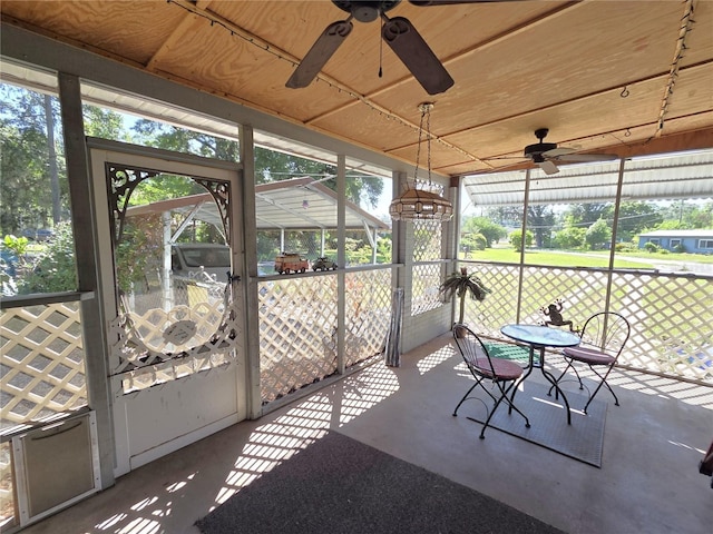 504 SE 35th Ave, Ocala, FL 34471 - sunroom with ceiling fan
