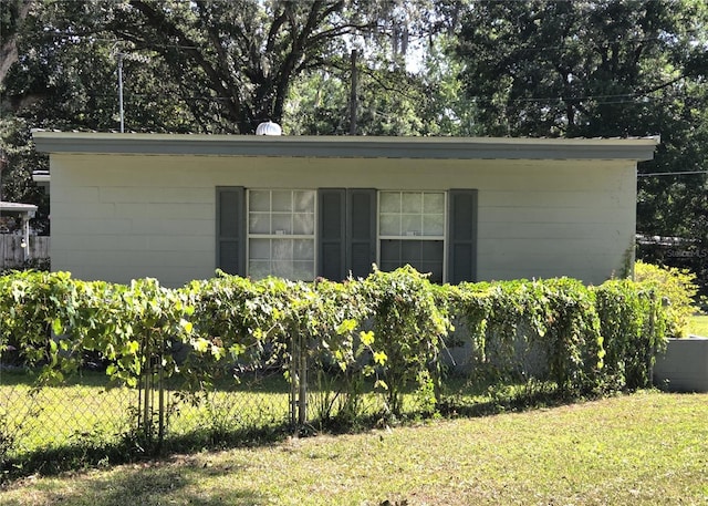 504 SE 35th Ave, Ocala, FL 34471 - view of side of home
