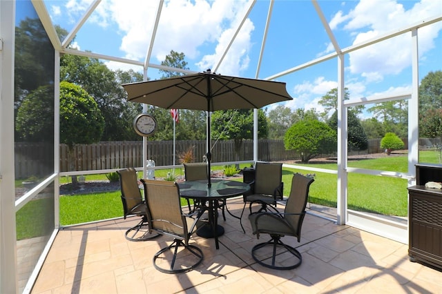11868 SE 91st Cir, Summerfield, FL 34491 - sunroom featuring outdoor dining area