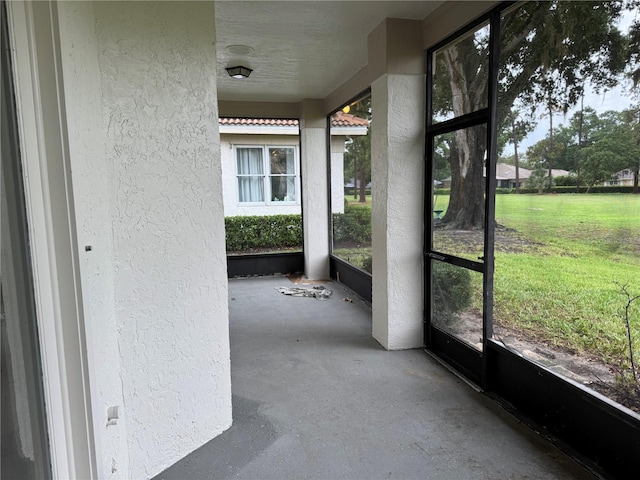 2450 Sweetwater Country Club Dr, Apopka, FL 32712 - unfurnished sunroom featuring healthy amount of natural light