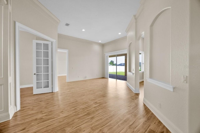 5556 Vintage View Blvd, Lakeland, FL 33812 - unfurnished room featuring ornamental molding, light wood-style floors, baseboards, and recessed lighting