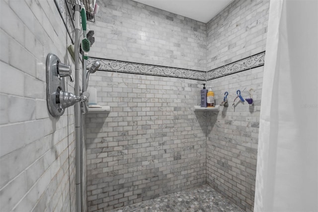 101 Lakeshore Blvd, Saint Cloud, FL 34769 - full bath featuring tiled shower