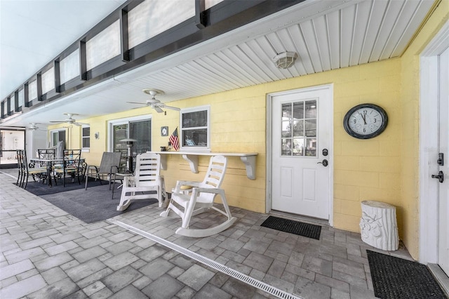 101 Lakeshore Blvd, Saint Cloud, FL 34769 - view of patio / terrace with ceiling fan and outdoor dining area