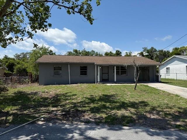 1109 Willow Ct, Tavares, FL 32778 - ranch-style home with driveway and a garage