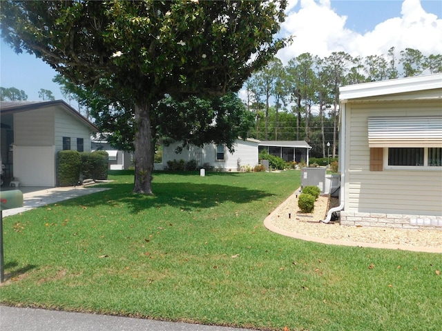 146 Hibiscus Way, Leesburg, FL 34748 - view of grassy yard