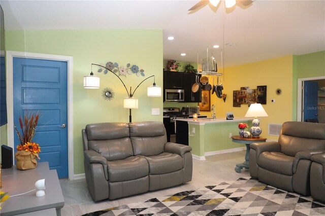 33647 Sky Blossom Cir, Leesburg, FL 34788 - photo 9