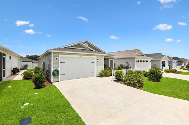 1225 Eunice St, The Villages, FL 34762 - ranch-style house featuring driveway and a shingled roof