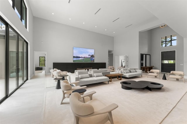 16320 Pendio Dr, Bella Collina, FL 34756 - living room featuring a towering ceiling