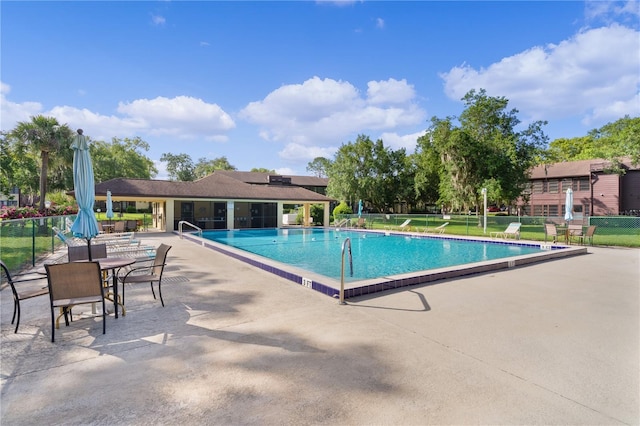 504 Silver Crse Unit A, Ocala, FL 34472 - community pool with a patio