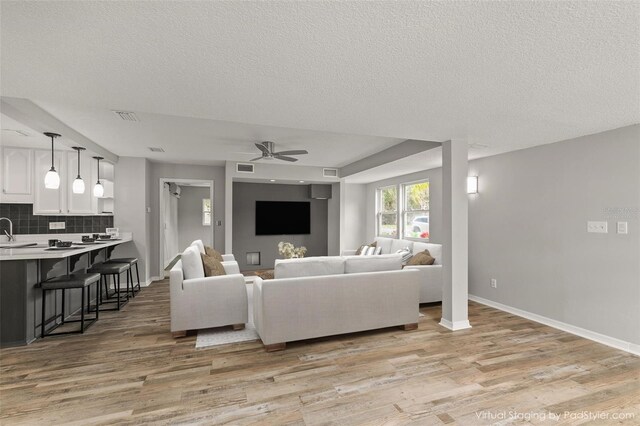 780 N Kentucky Ave, Umatilla, FL 32784 - photo 4