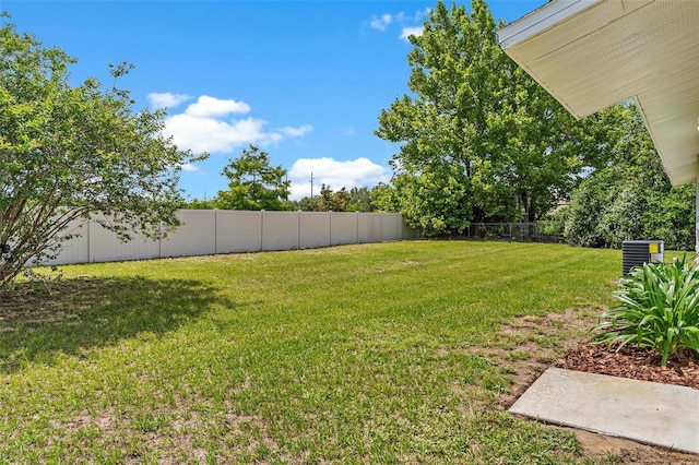 4 Kristin Ln, Eustis, FL 32726 - view of yard featuring central AC unit